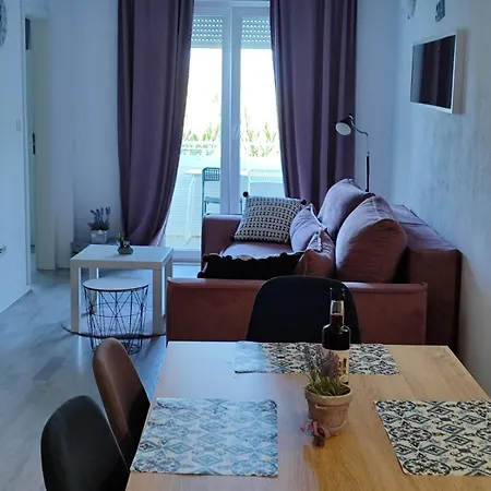 Nemira Apartment