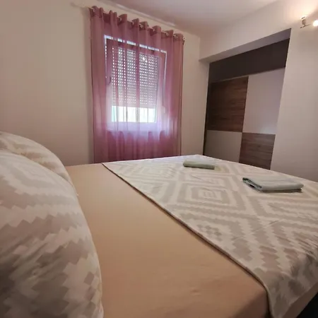 Nemira Apartment